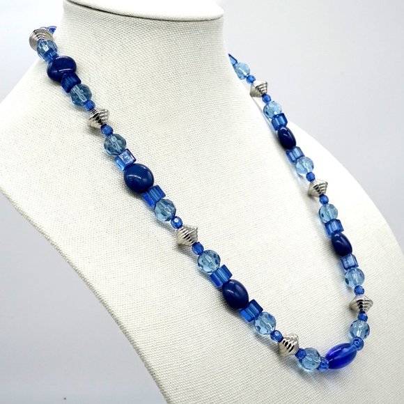 Handmade necklace with Handblown Lampworks glass beads and crystals. - Picture 2 of 4